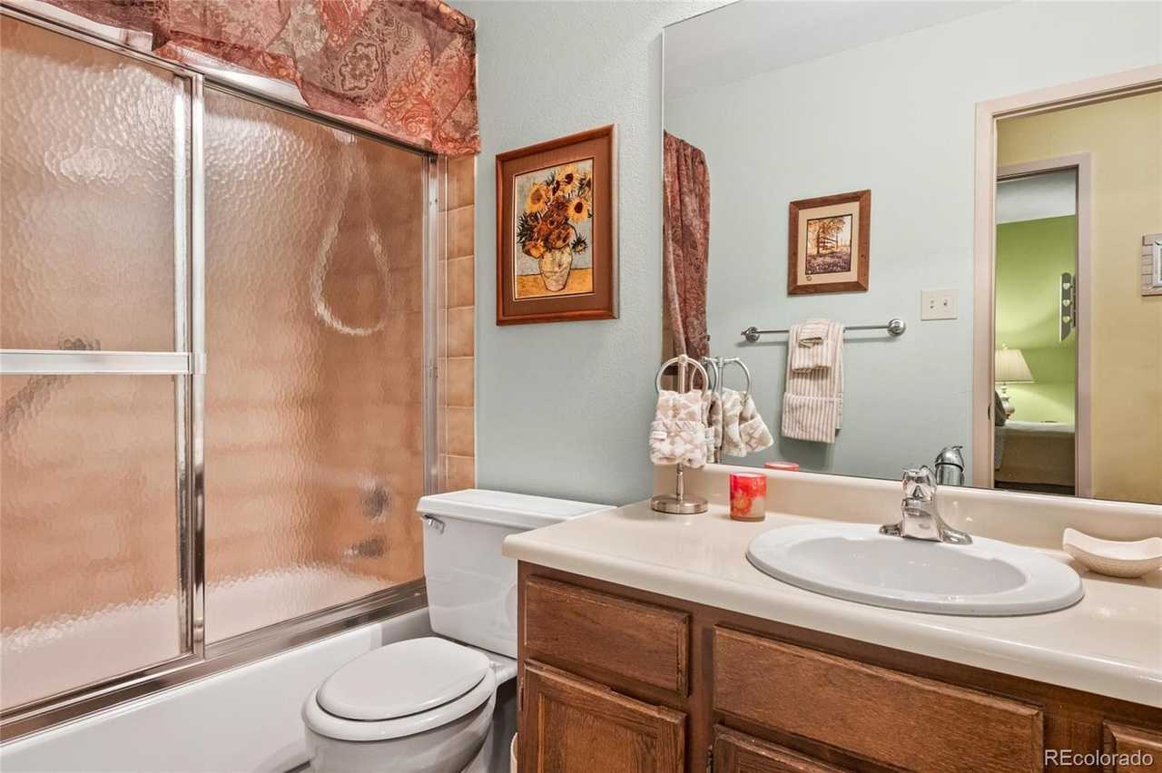 Private Room in Spacious FFurnished Home – Safe, Walkable, Near Costco & CU Med