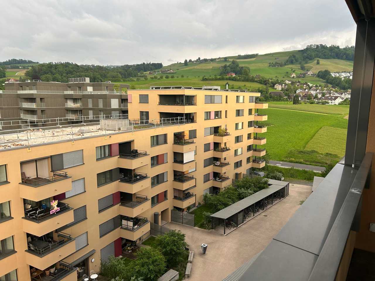 Bright and minimalist room between Zug & Baar