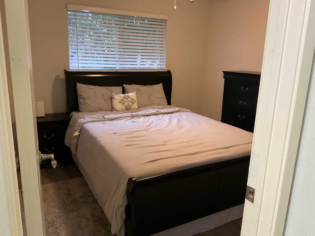 Luxurie Treat “Get away” 4bedroom near downtown!!