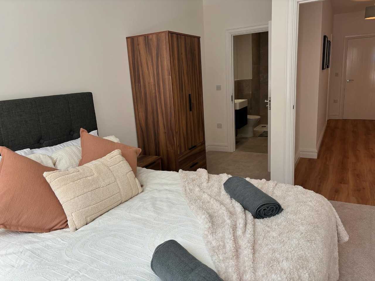 Stylish Leeds Central Stay