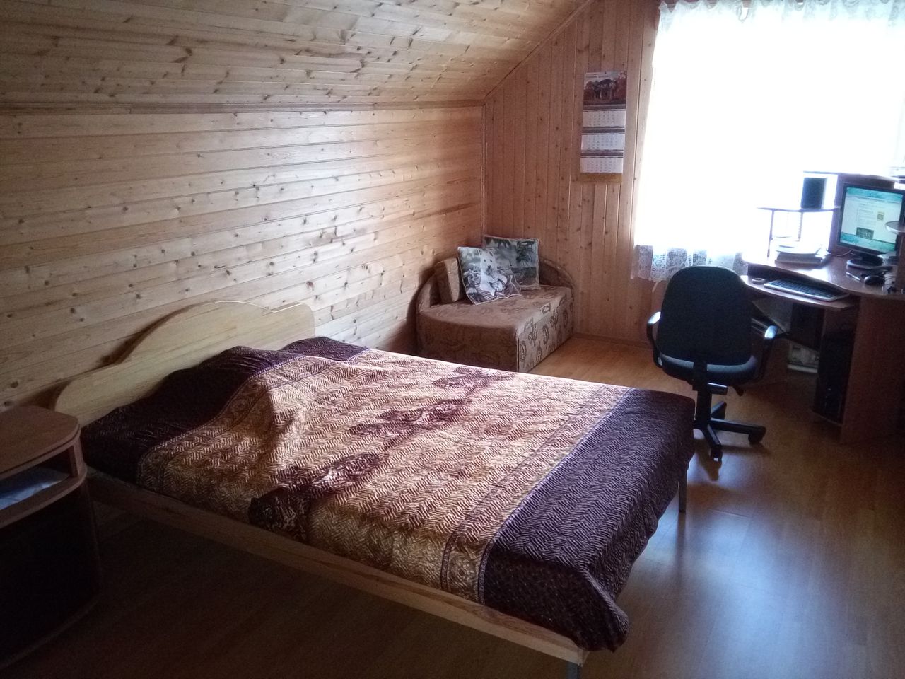2 double bedrooms in a spacious house close to Moscow.