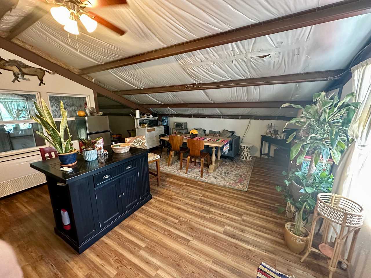 Barn Bunkhouse with Upper Deck & Sunset Views of the Sanctuary