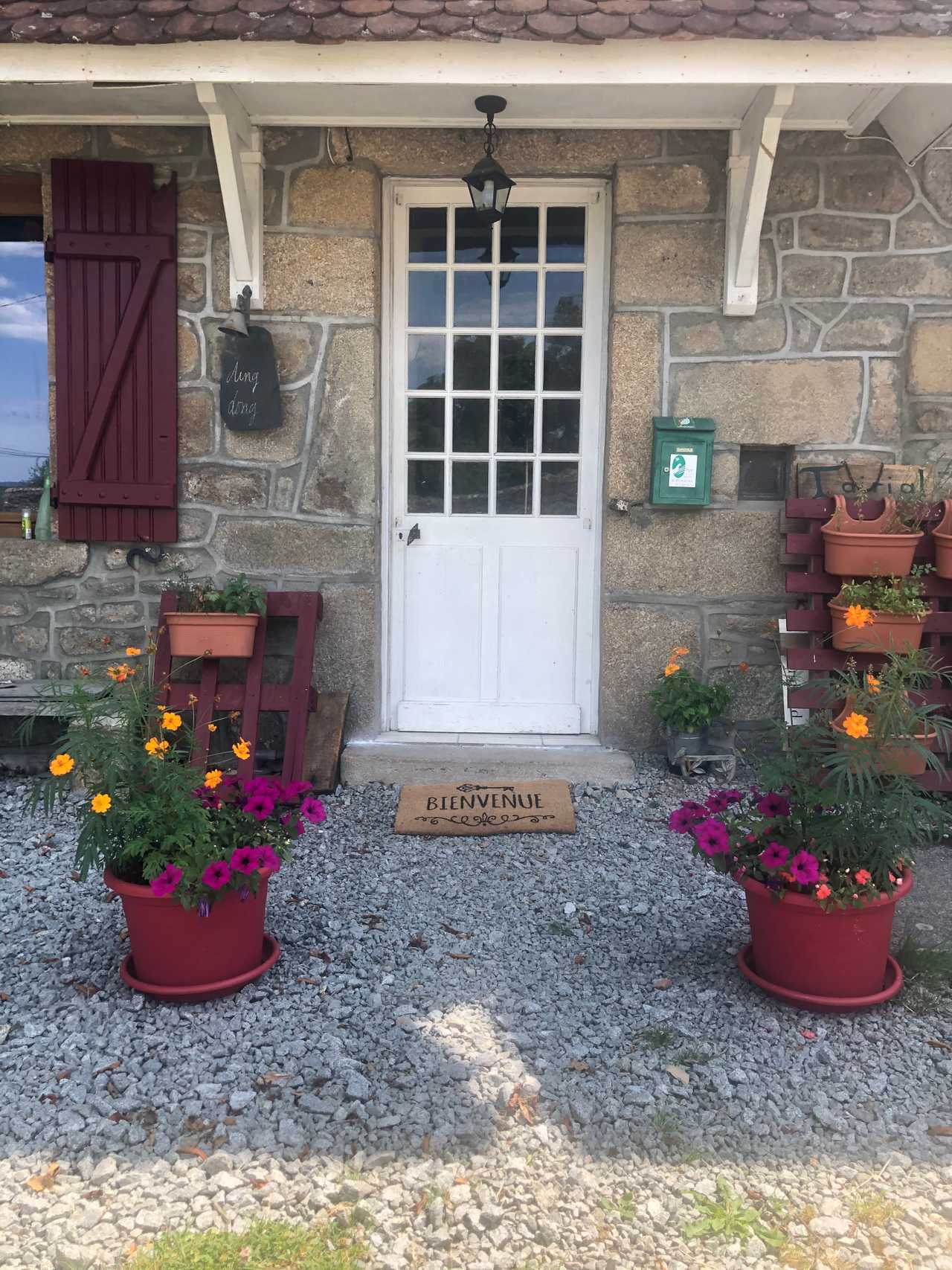 Twin Room with en suite a La Martinéche, in the heart of Creuse
