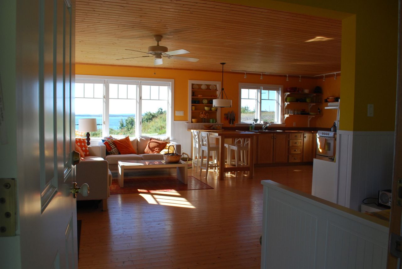 Ship Cove Cottage on Sacred Bay