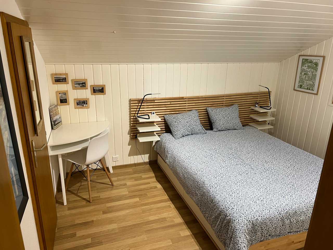 En-suite bedroom in a chalet by the forest 