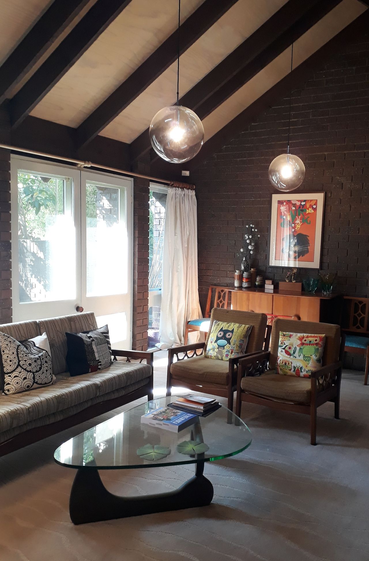 Mid Century Modern 70's house located in Inner Eastern suburb of Surrey Hills