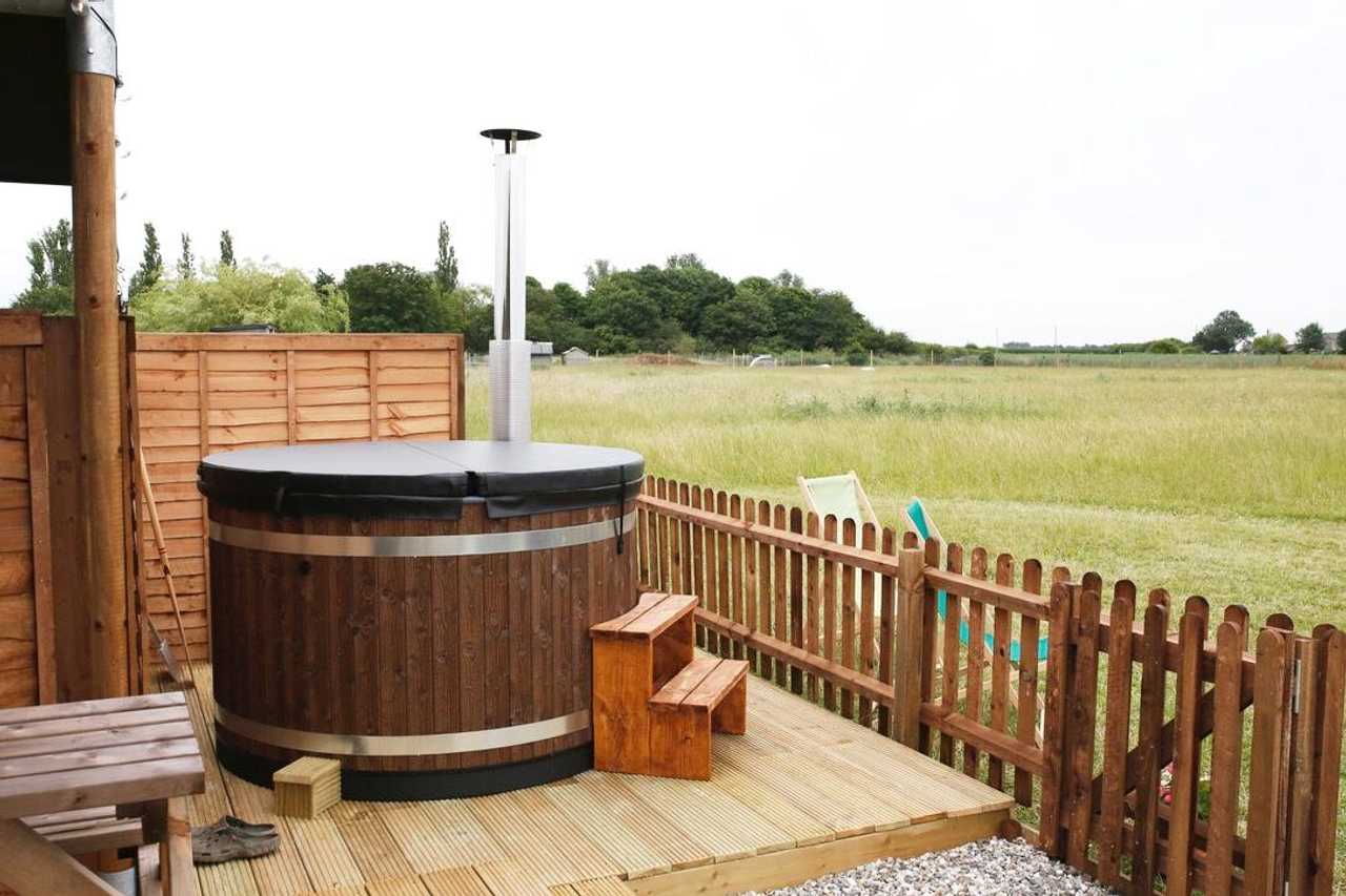 Vegan Glamping in Cambridgeshire. Stay at the Uk's first vegan glamping site.