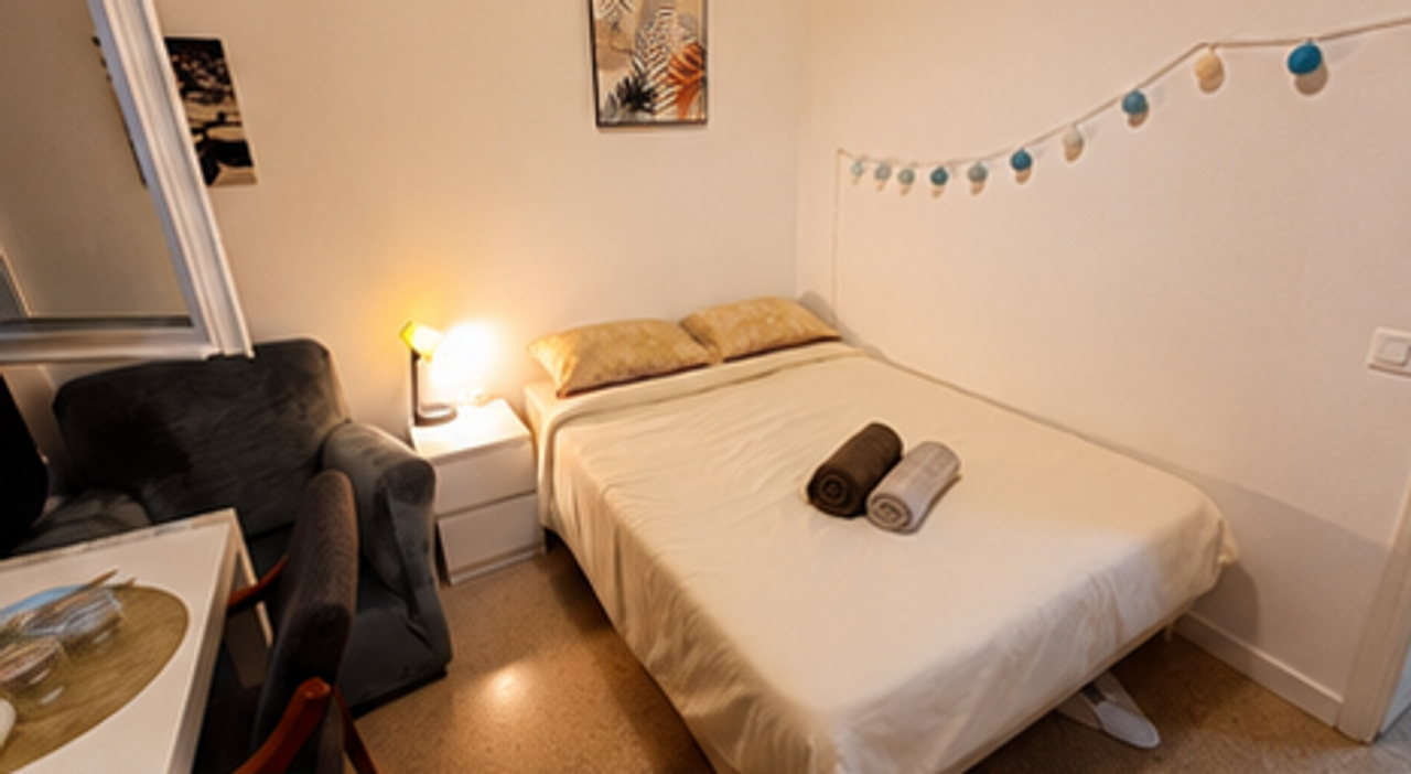 Double Room Well Located