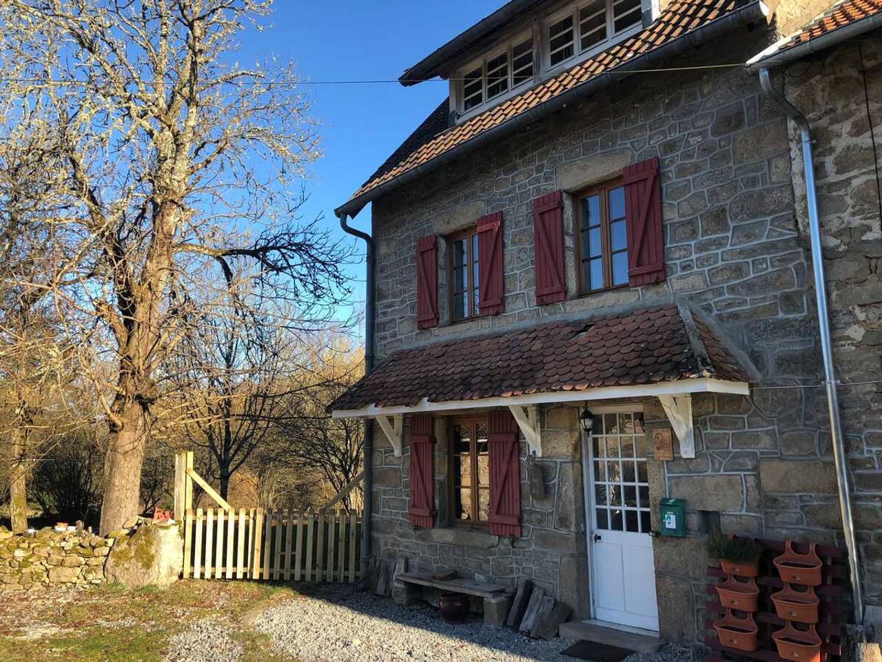 Twin Room with en suite a La Martinéche, in the heart of Creuse