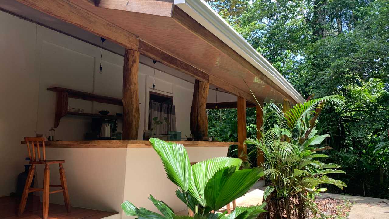 Beautiful tall room in Casa Pachamama on Magic Hill