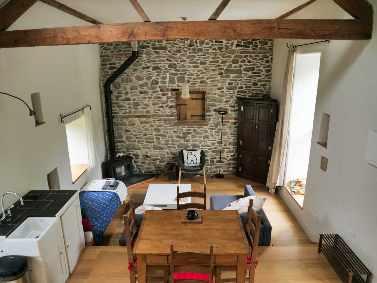 Converted barn, eco and vegan , pure water fresh air 