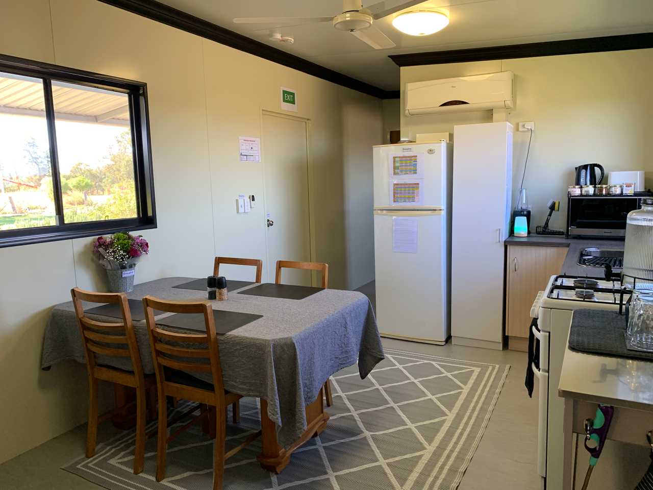 Oakwood Organic Farm Stay, Chinchilla -ENTIRE PLACE  
