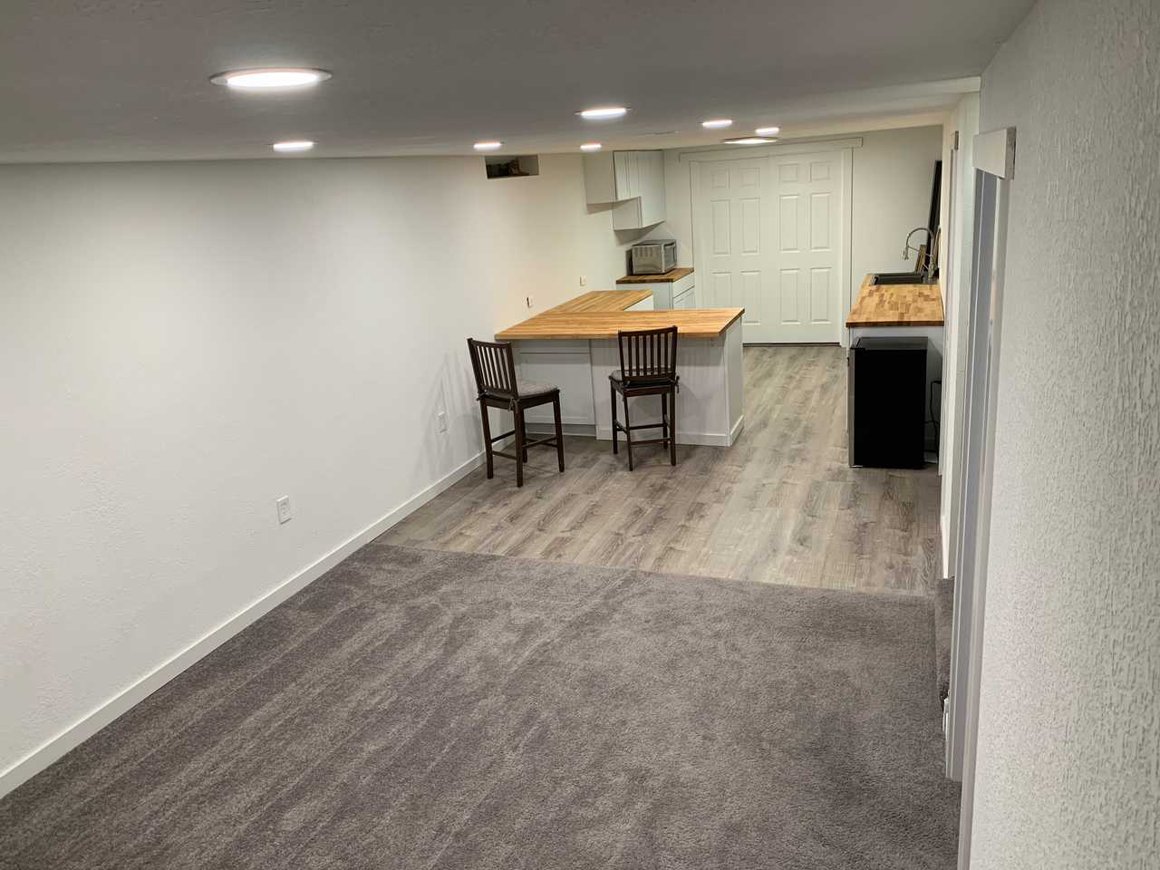 2 bedroom 1 bath lower level of duplex newly renovated. 