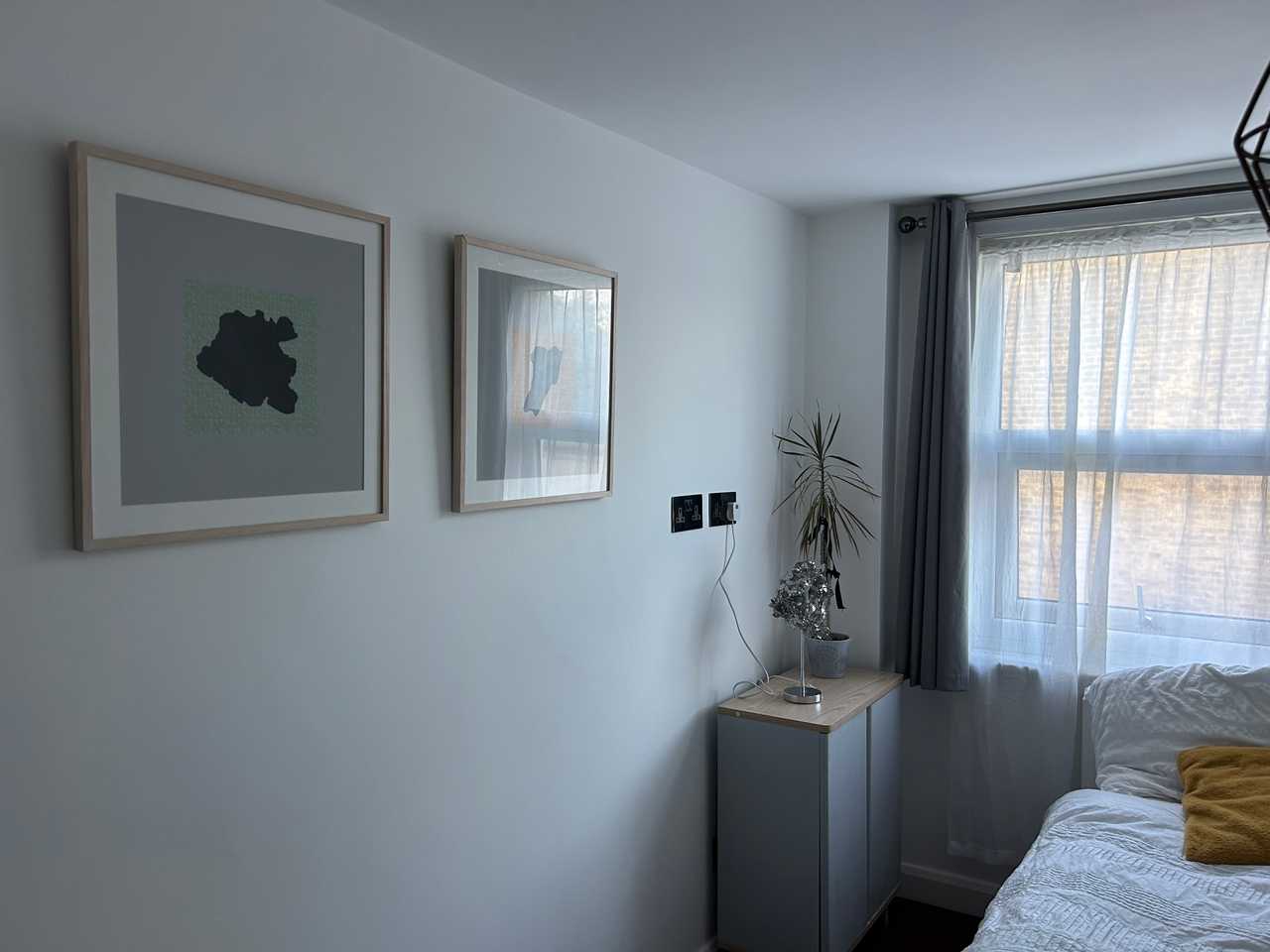 Cosy, quiet double bedroom in East London