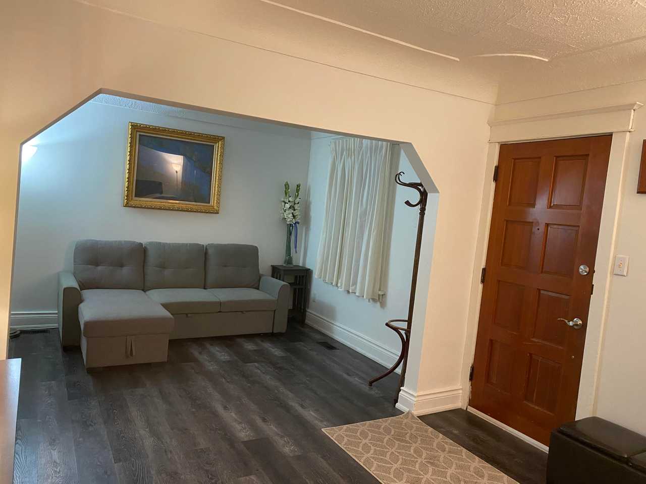 Modern Bedroom for Vegans in Quiet Hamilton