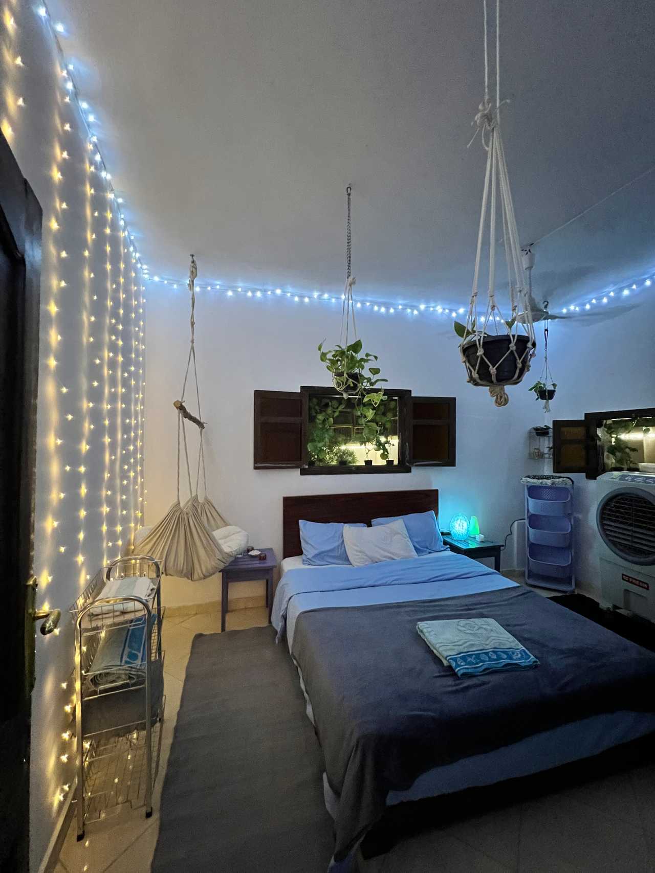 Sea coral room in an eco-friendly vegan house
