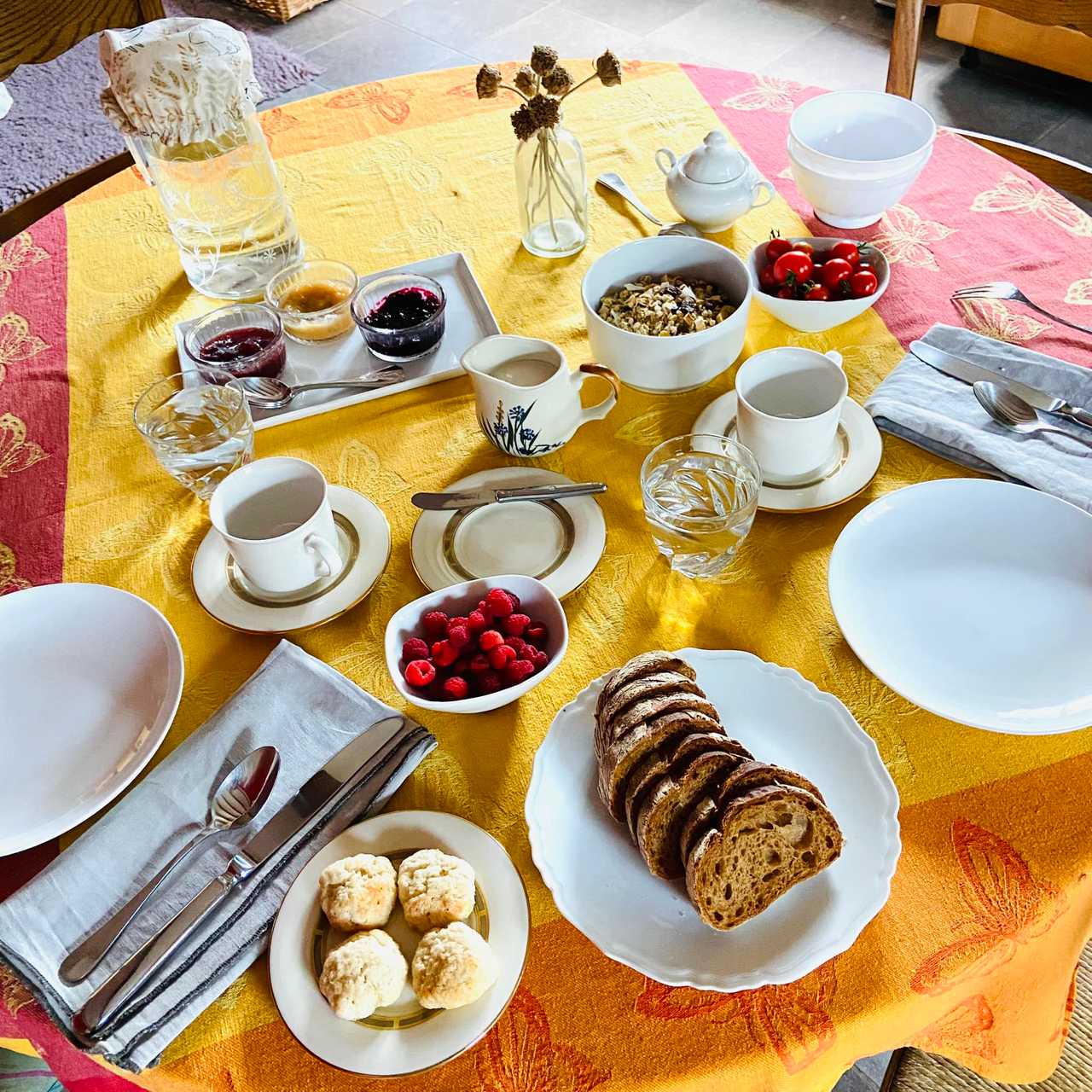 Vegan B&B in the Charente Limousine, rural France - Bedroom 1, GF