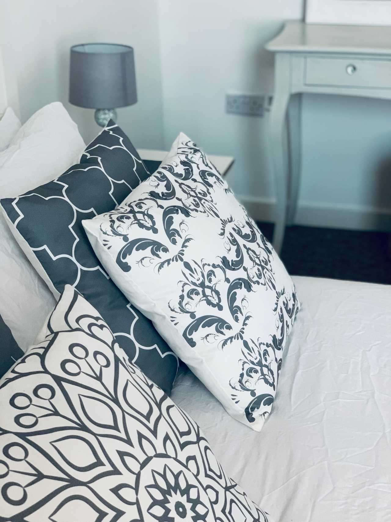 BRIGHTON’S Centrally Located Modern Cottage & Private Patio