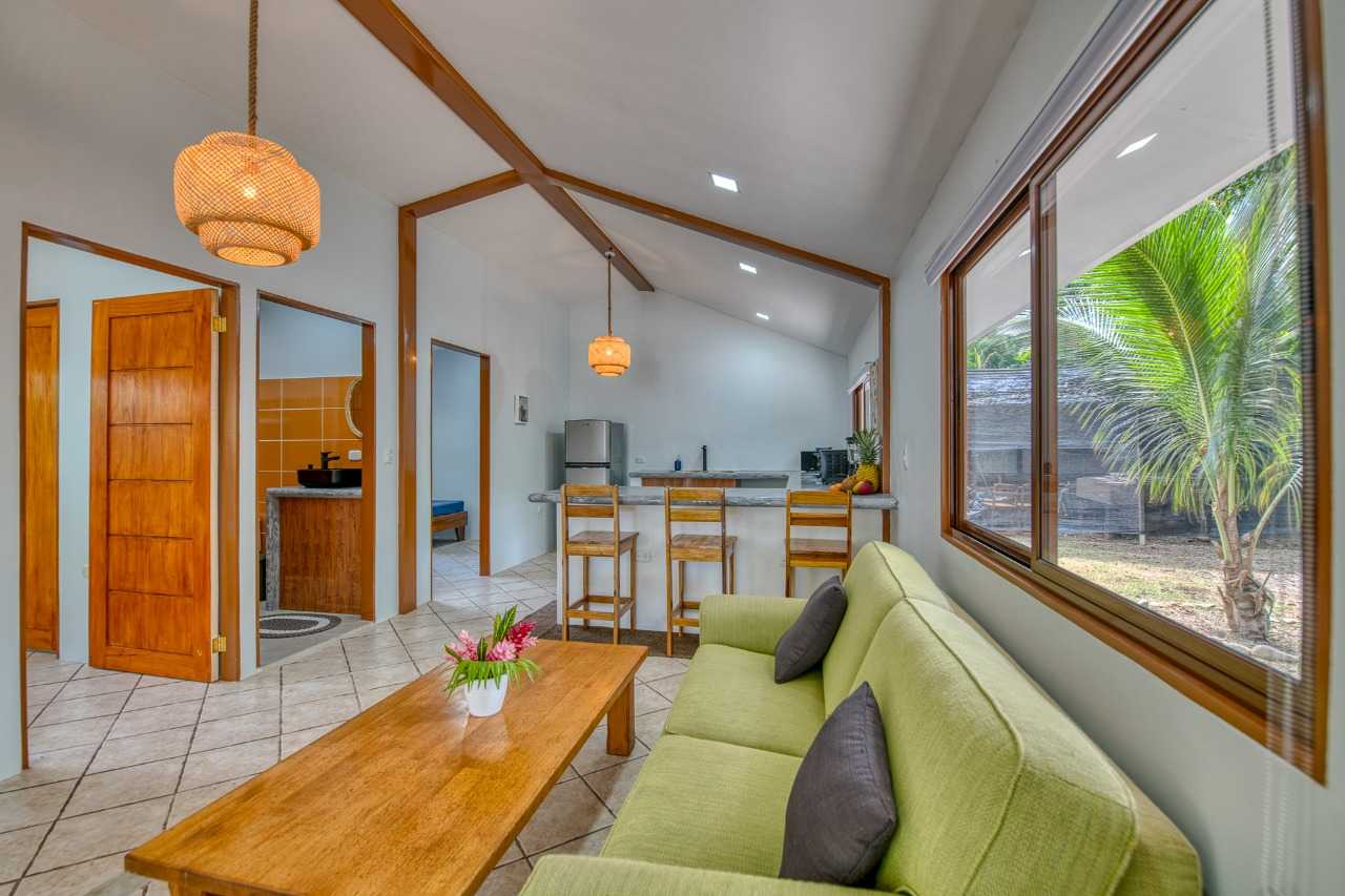 Oceanfront House with AC & Wifi @ Cocles Beachbreak