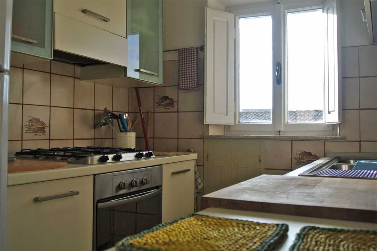 CASA LINO: third floor apartment with small terrace 