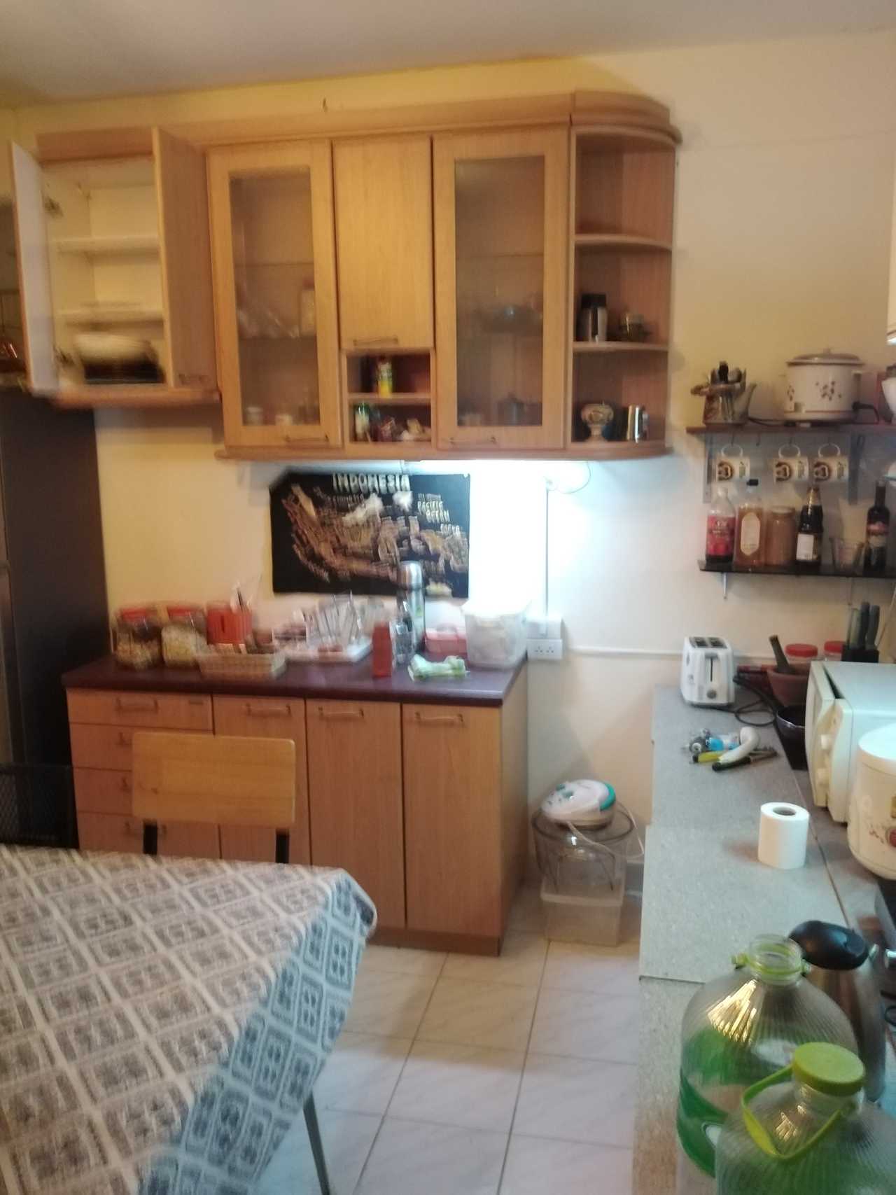 Quiet street with easy access to market and Hospital and shopping within 10 min