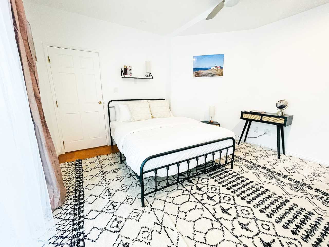 Room in Italian Villa right next to the beach