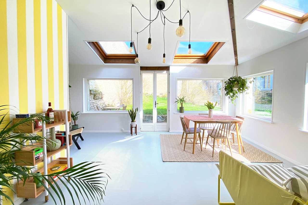 Contemporary villa in french countryside with large pool & vegan breakfasts