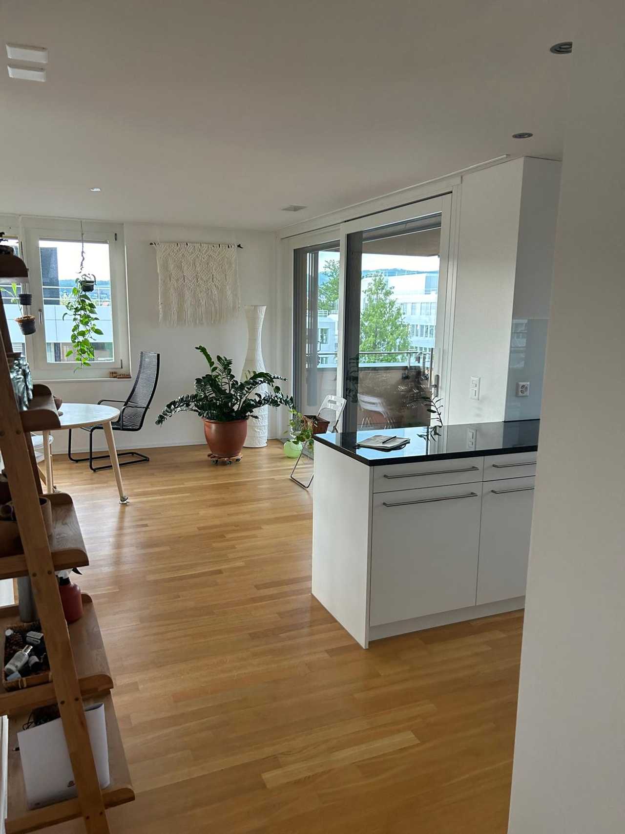 Bright and minimalist room between Zug & Baar
