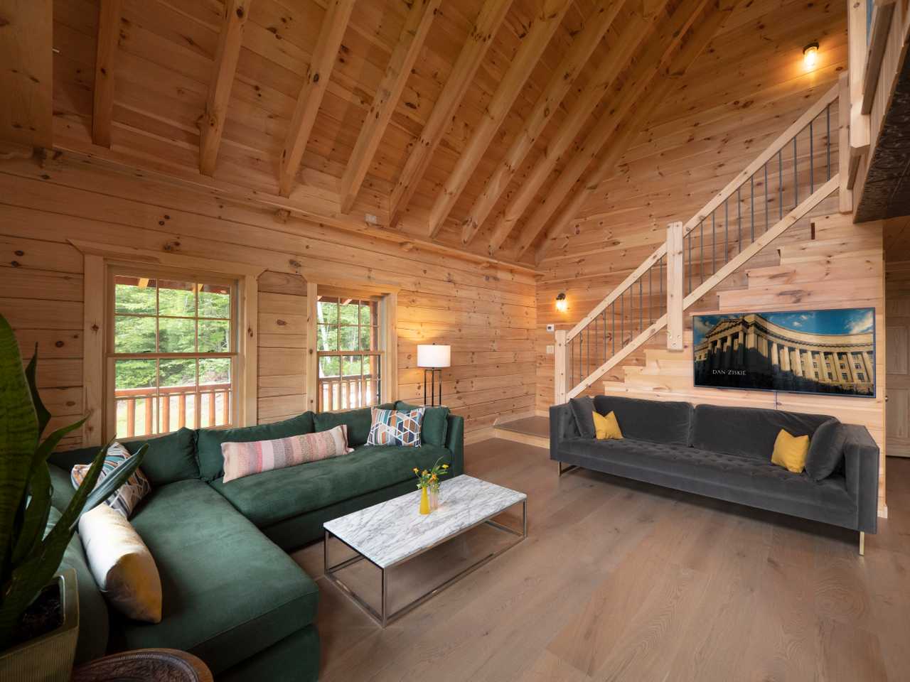 Secluded, Modern and Luxurious 3BR/2BA Chalet w/ Breathtaking Views on 22+ Acres