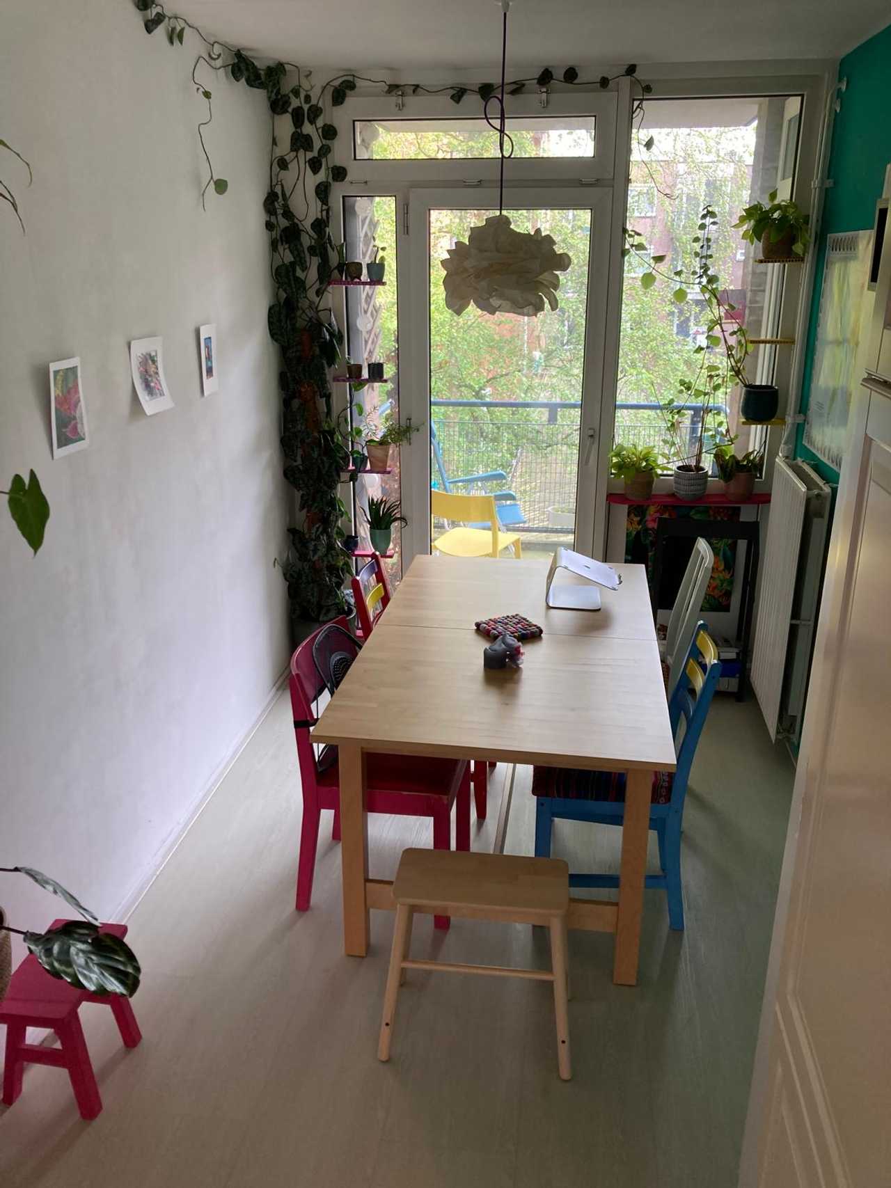 Colorful & bright APARTMENT (Oost) - includes 2 bicycles (!)