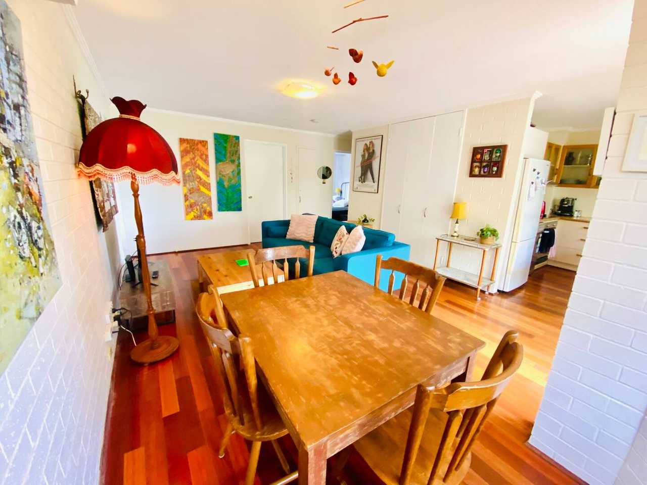 Relaxed & Leafy with Private Courtyard, Airport 15 min, City 3km