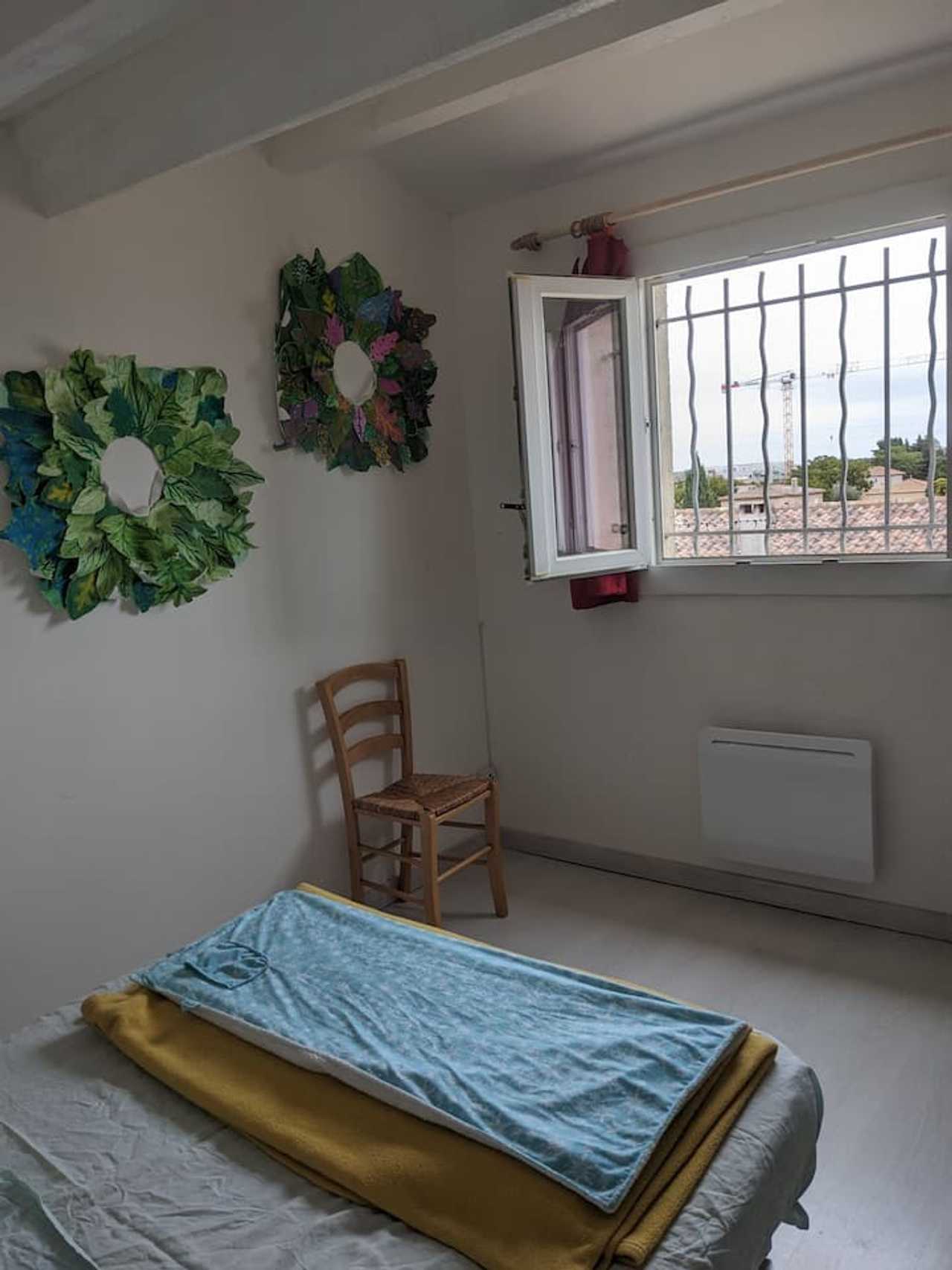 Cozy little artists house near the beach. 70m² over 3 floors. Two adorable cats!