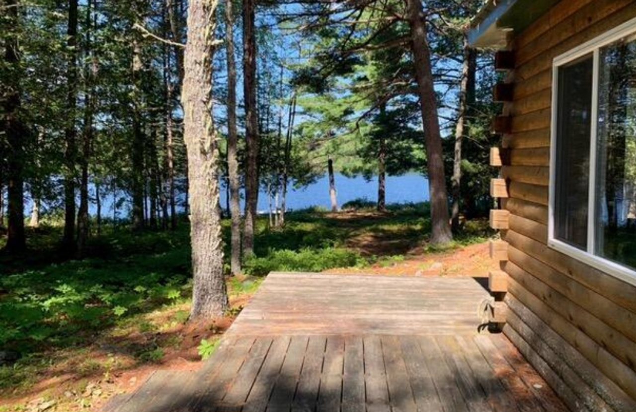 Comfortable, well appointed off grid cabin on Pocomoonshine Lake island