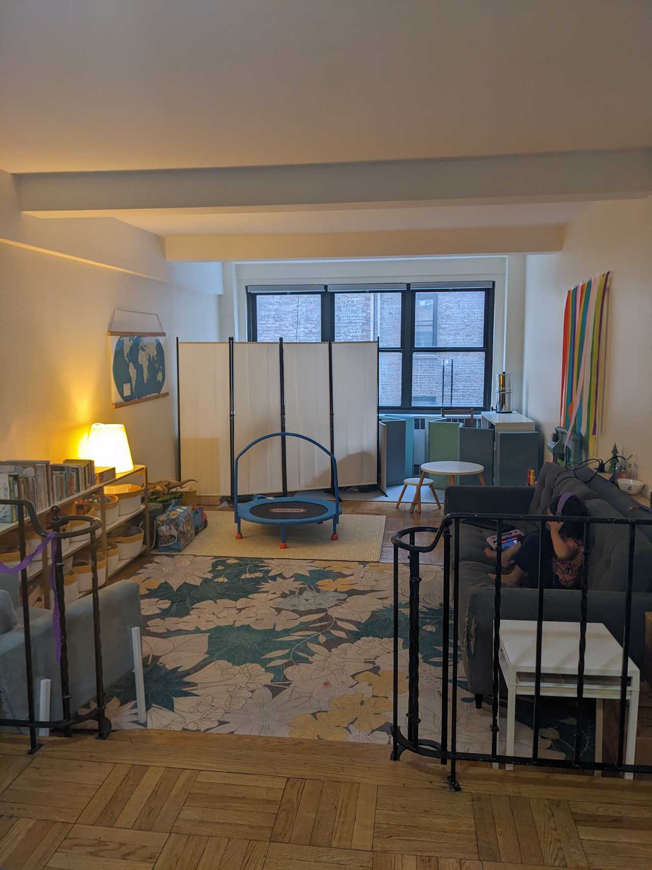 Sunny space in a fully vegan, conveniently located, child-centered apartment