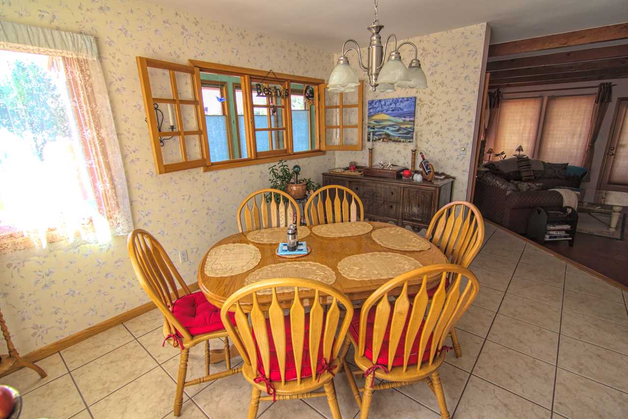 Mountain foothills home in Land of Enchantment