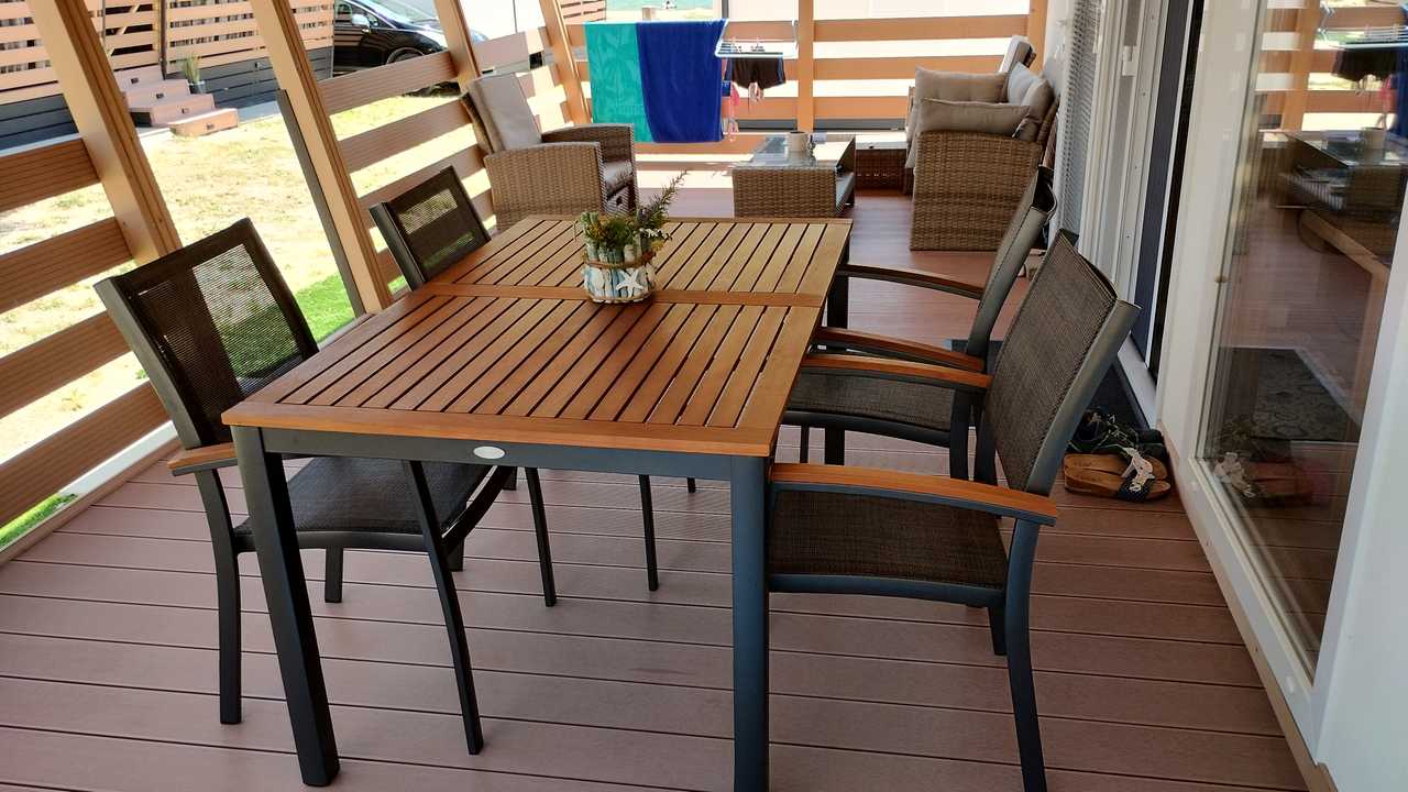 Sunrise Wellbeing mobile home-Mindful, Vegetarian, Active retreat 35 m from sea 
