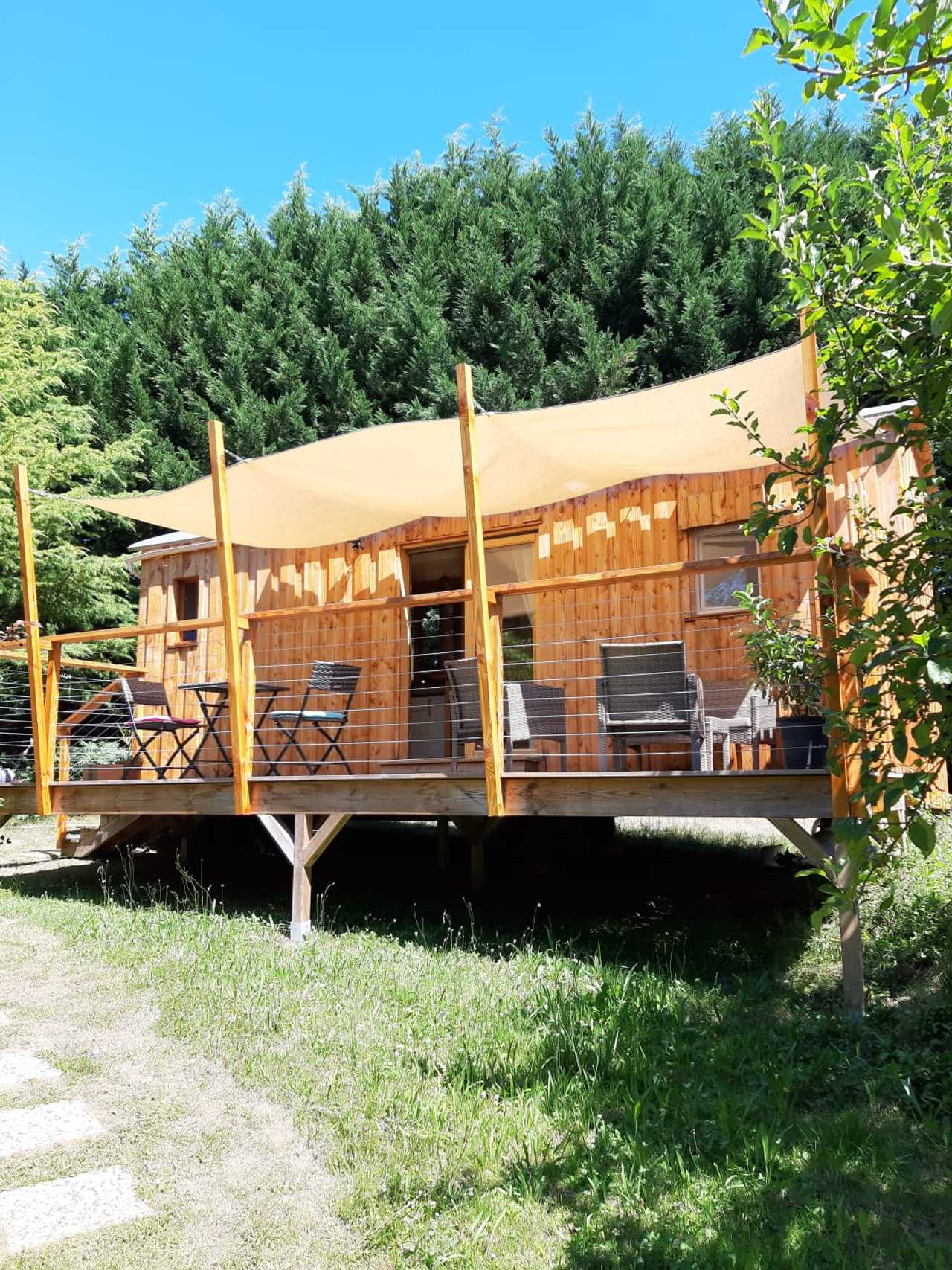 Cosy bungalow in nature in Dordogne la Roulotte de Naturospirit 