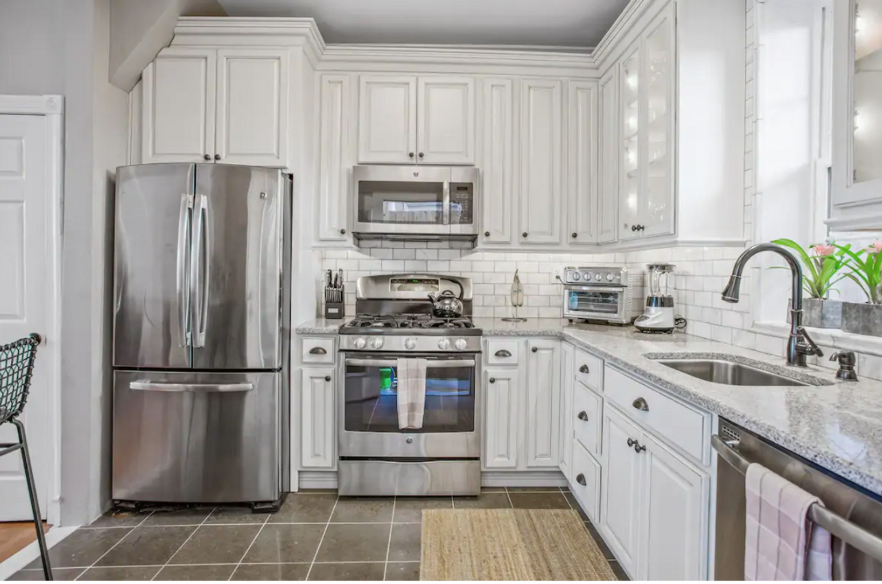 5-Star Charming Philly Townhouse in Museum Area
