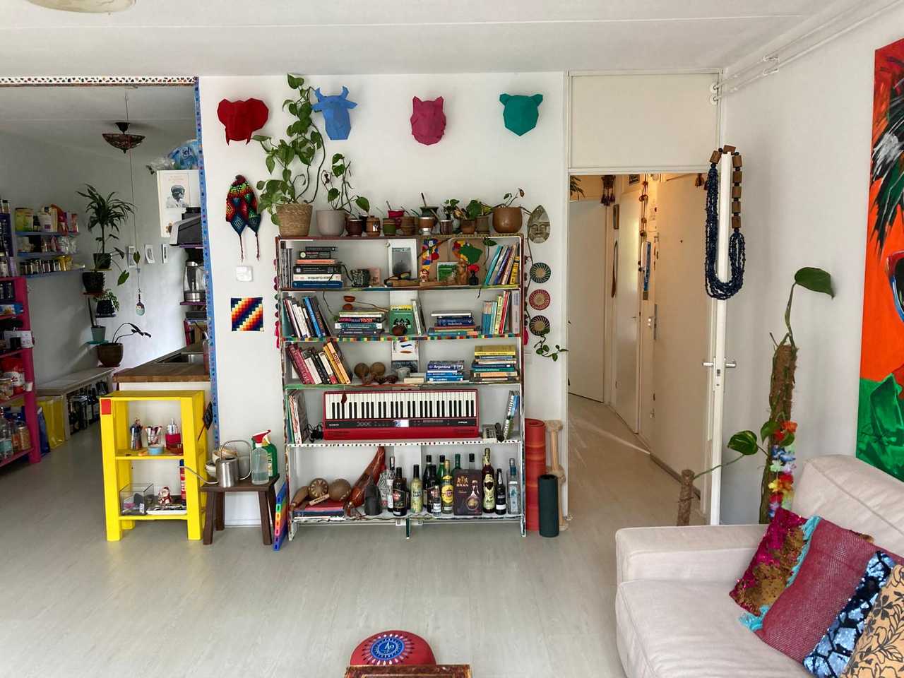 Colorful & bright APARTMENT (Oost) - includes 2 bicycles (!)