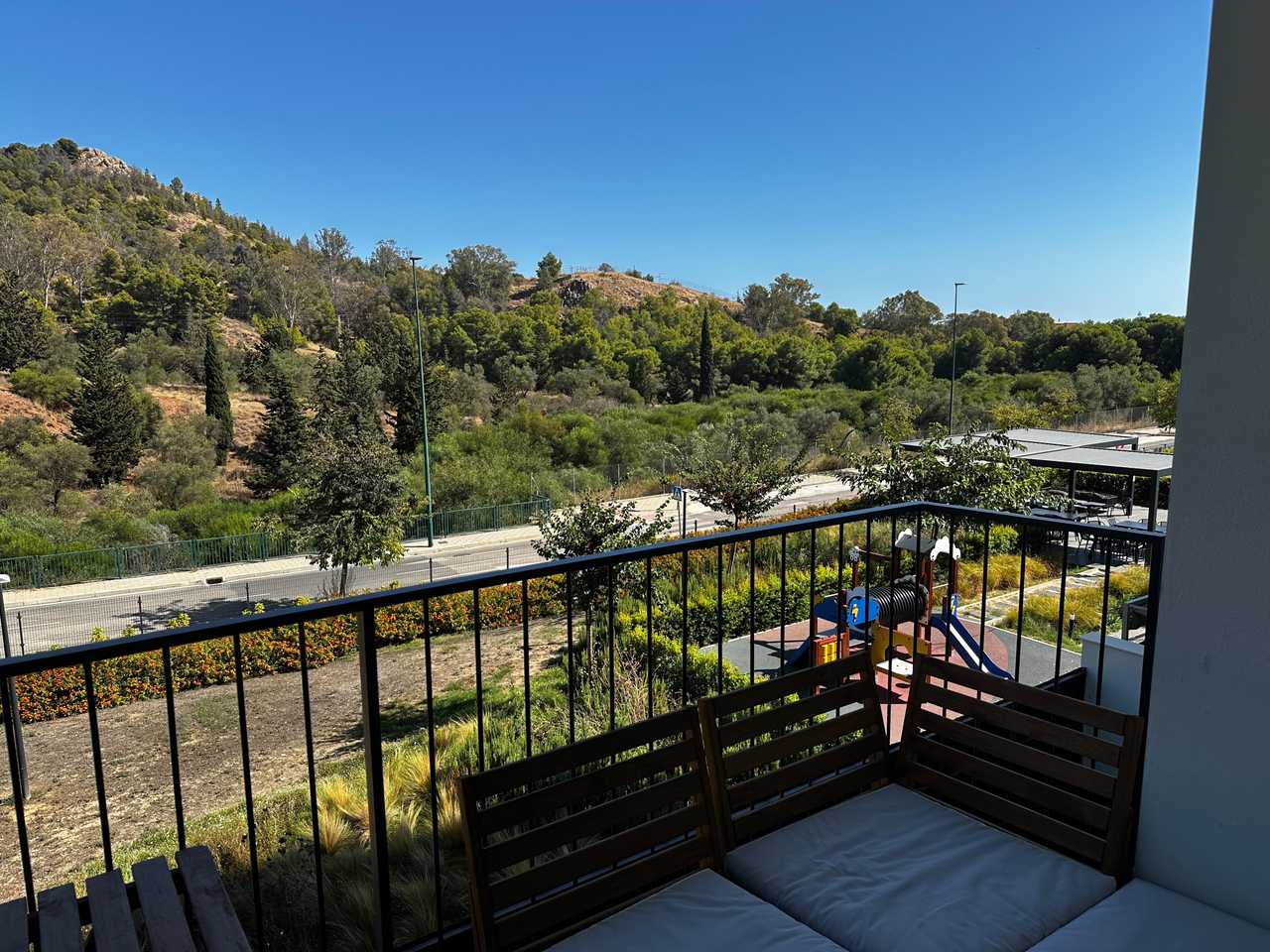 Modern vegan room in Málaga with Private Bath