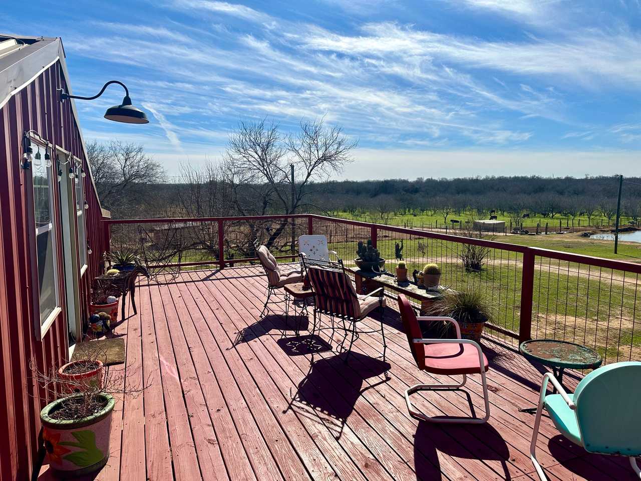 Barn Bunkhouse with Upper Deck & Sunset Views of the Sanctuary
