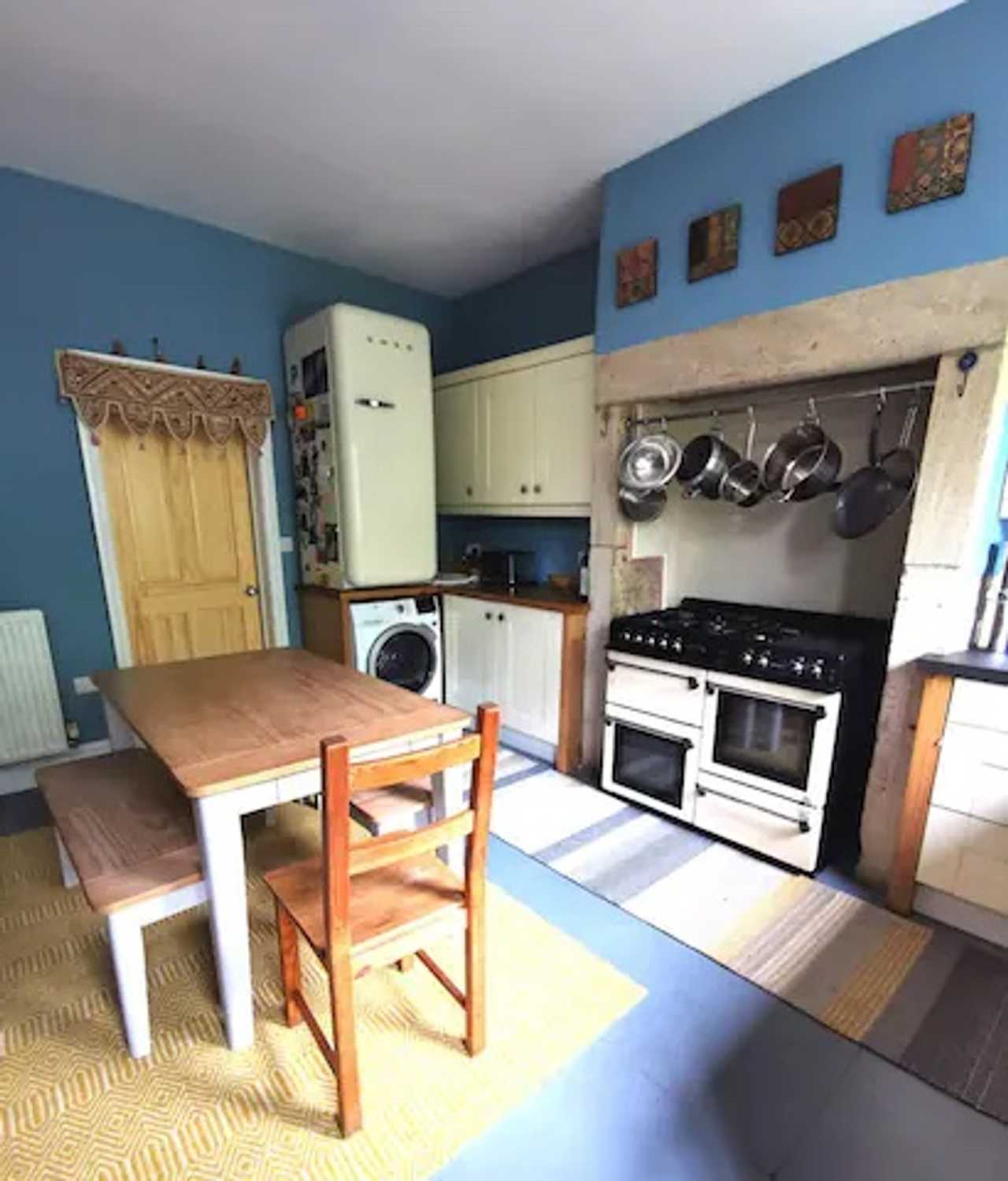 The Vegan Home, 3 bedrooms, Hebden Bridge Riverside, Pennine Way
