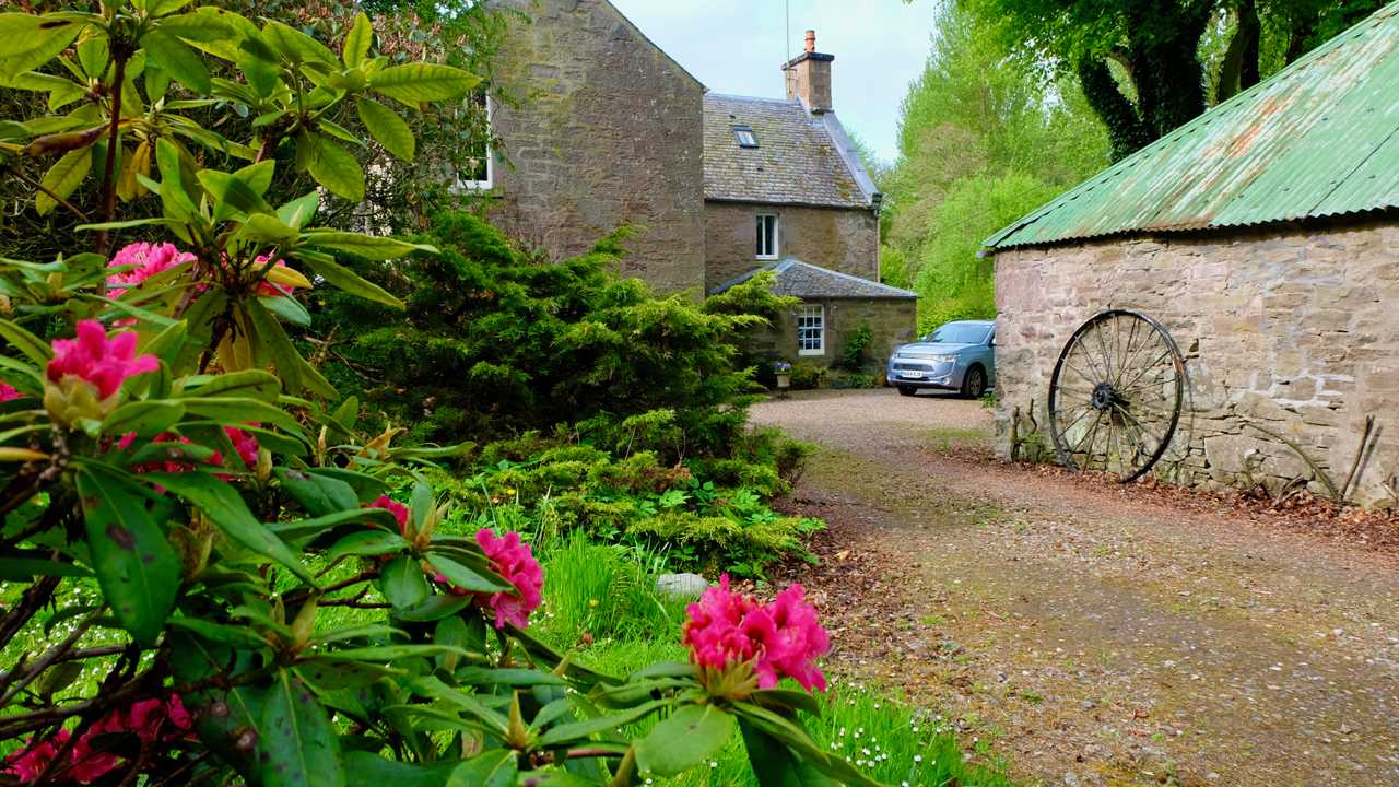 Island Studio: Feel like on a Scottish Island beach