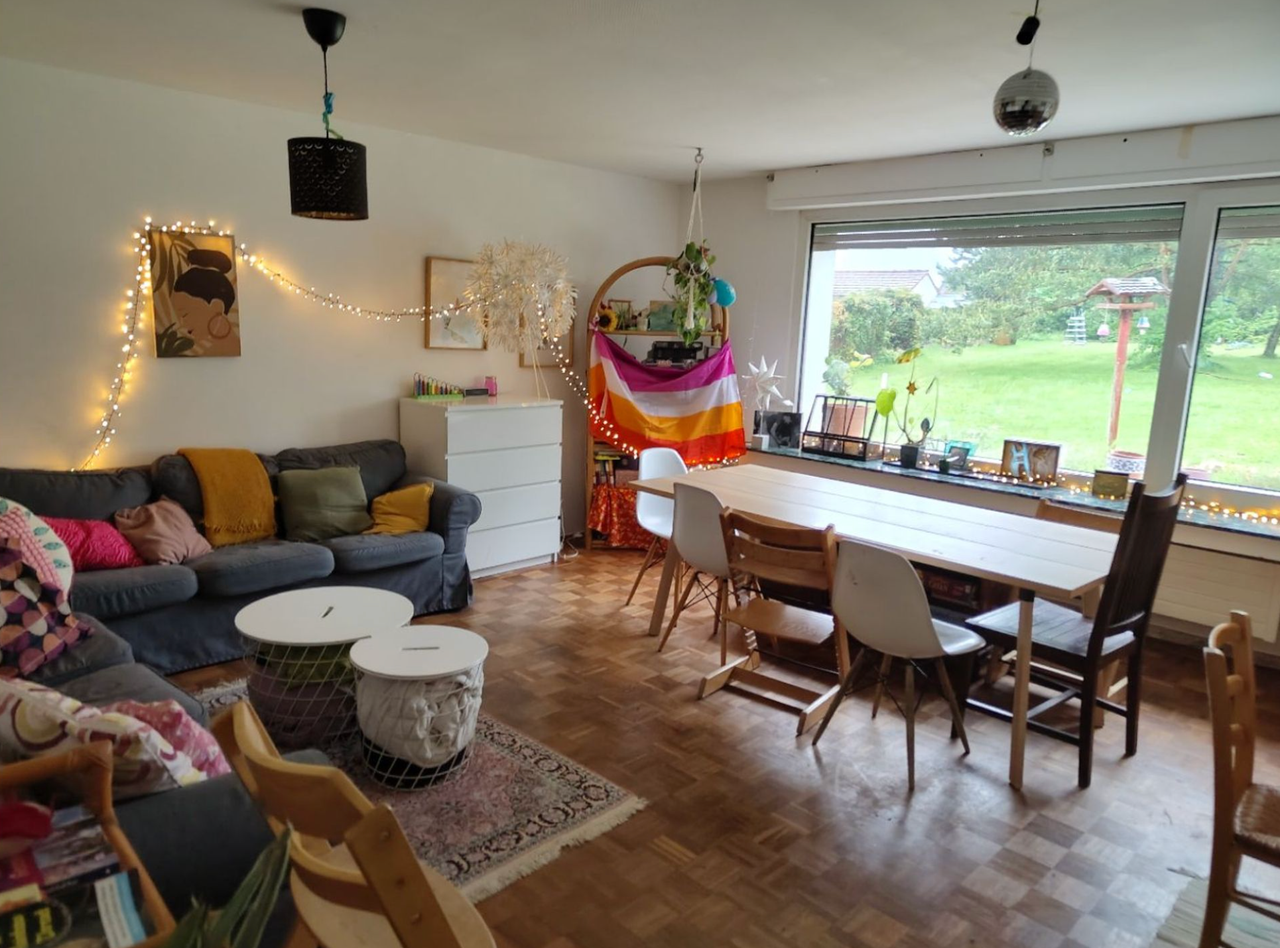 Rainbow Room- Family Lake Retreat