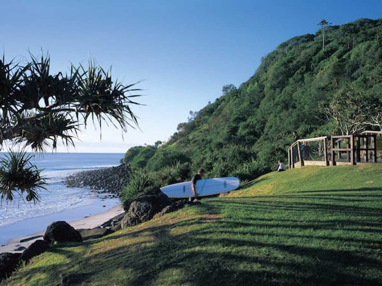 2km from Beautiful beaches.  Amazing walking trails & beautiful energy in house.