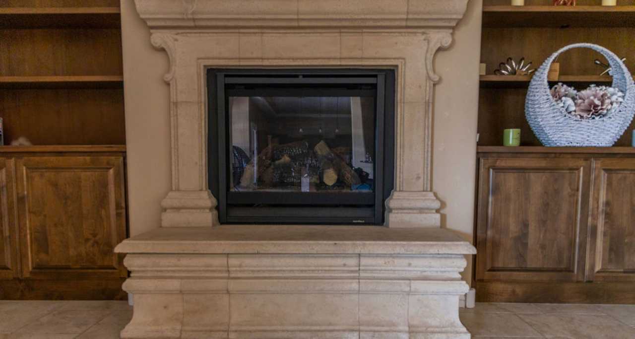 Luxurious Vegan-Friendly Retreat with Private Bath & Pool in Gated Community