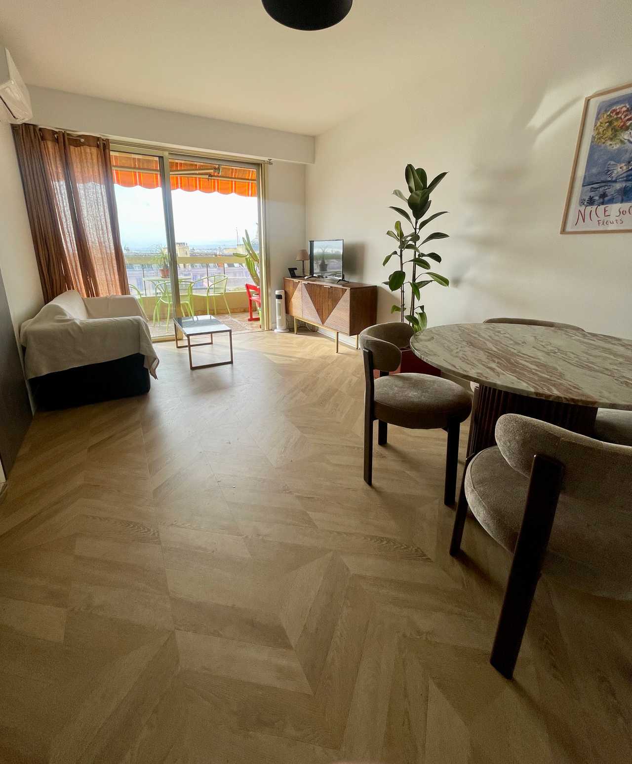 Charming 1-Bedroom Apartment with Stunning Sea View Terrace