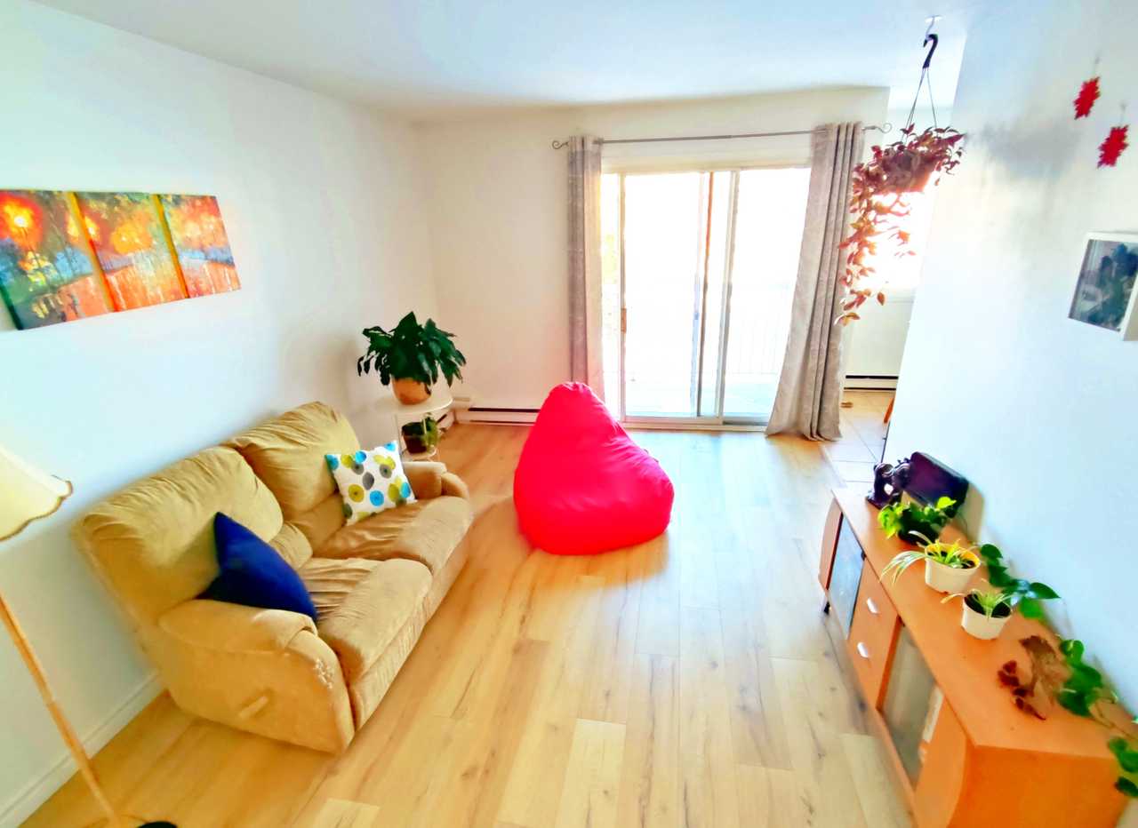 Cozy Room with a beautiful view of downtown Quebec and very close to nature