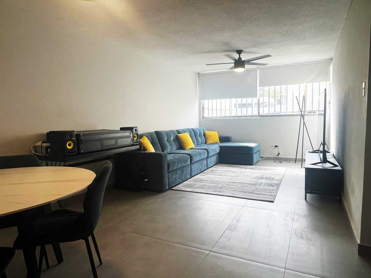 Vegan-Hosted Apt in San Juan: Steps from La Placita & the Beach