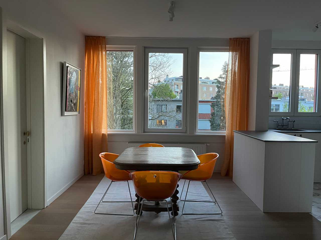 Lovely apartment by the parks